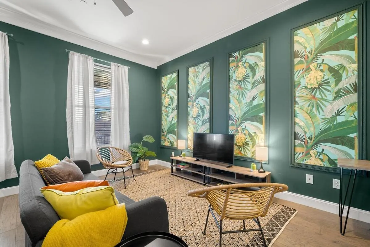 New! Sangria Suite - Upscale Ybor City Studio, Right On 7Th Ave Tampa