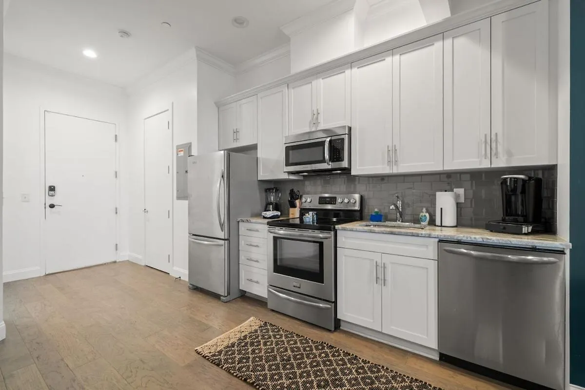 Apartment New! Sangria Suite - Upscale Ybor City Studio, Right On 7Th Ave Tampa